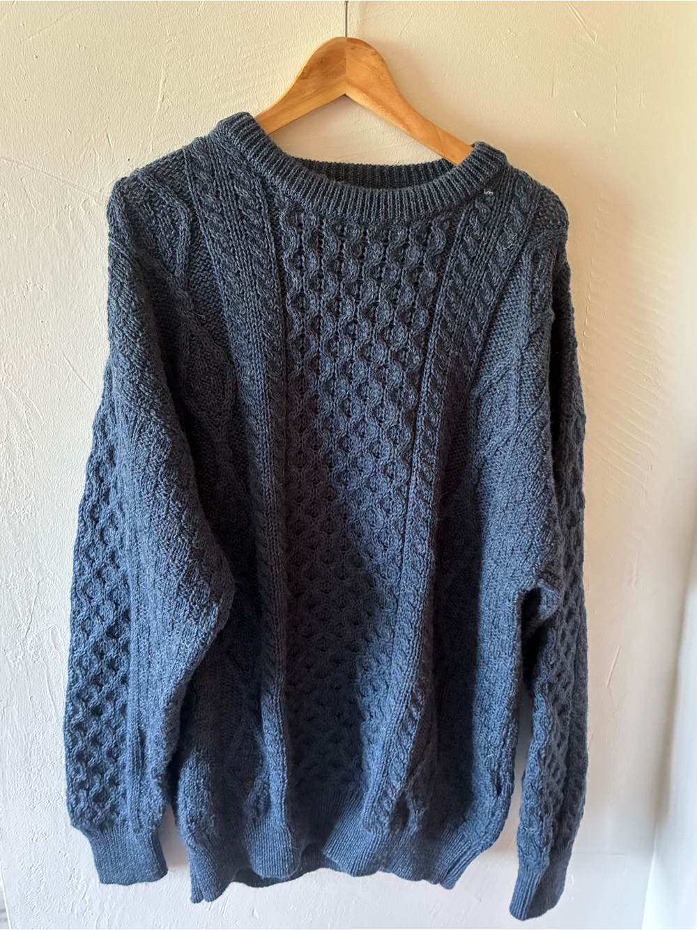 The Irish Store Men’s XL Wool Fisherman Sweater Blue